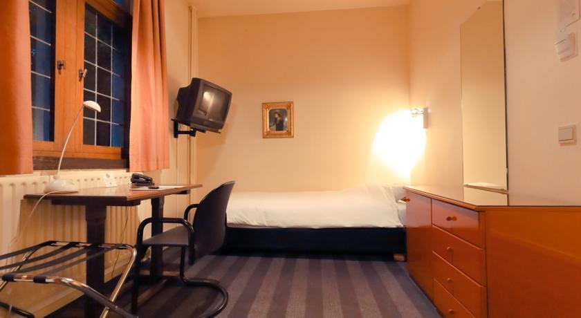 Priorij Corsendonk Hotel Oud-Turnhout Екстериор снимка