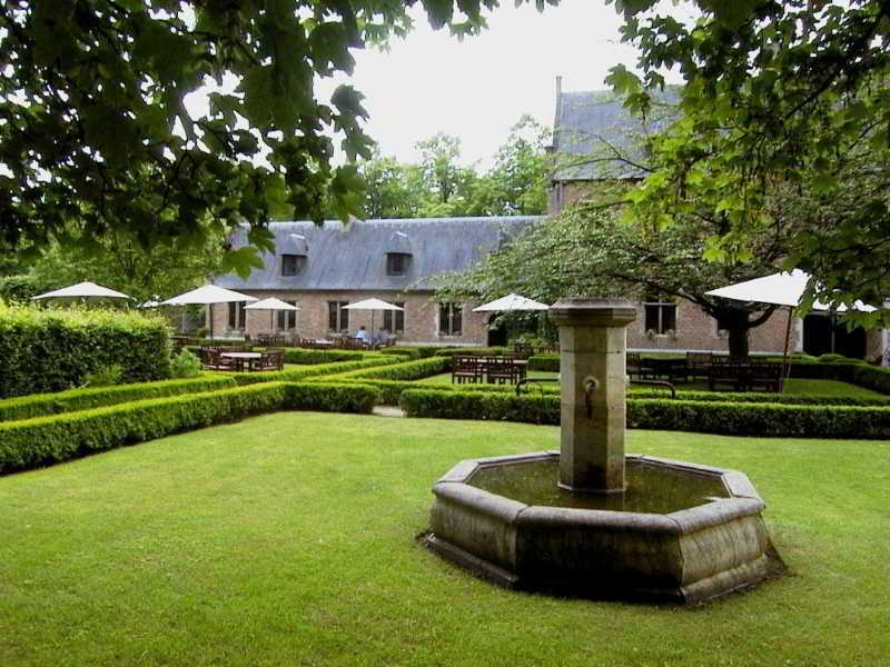 Priorij Corsendonk Hotel Oud-Turnhout Екстериор снимка