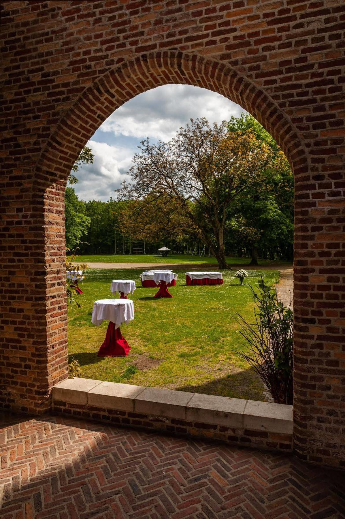 Priorij Corsendonk Hotel Oud-Turnhout Екстериор снимка